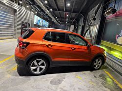 VOLKSWAGEN T-CROSS