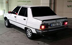 RENAULT 19