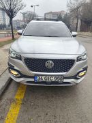 MG HS