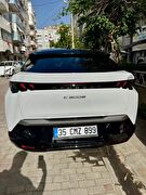PEUGEOT E-3008