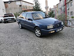 VOLKSWAGEN VENTO