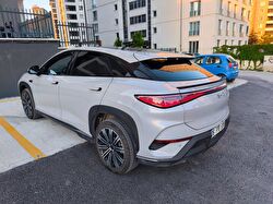 BYD SEALION 7