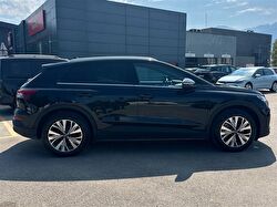 AUDI Q4
