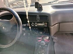 RENAULT 19