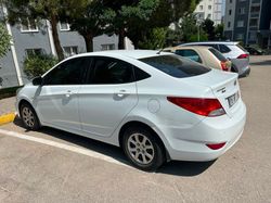 HYUNDAI ACCENT BLUE
