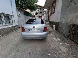 VOLKSWAGEN BORA