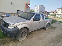 NISSAN NAVARA