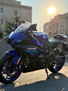 Yamaha R7