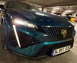 PEUGEOT 408