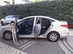HYUNDAI ACCENT BLUE