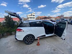 RENAULT CLIO SPORT TOURER