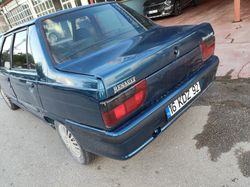 RENAULT 9