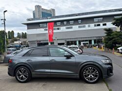 AUDI Q8 SUV