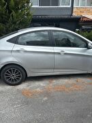 HYUNDAI ACCENT BLUE