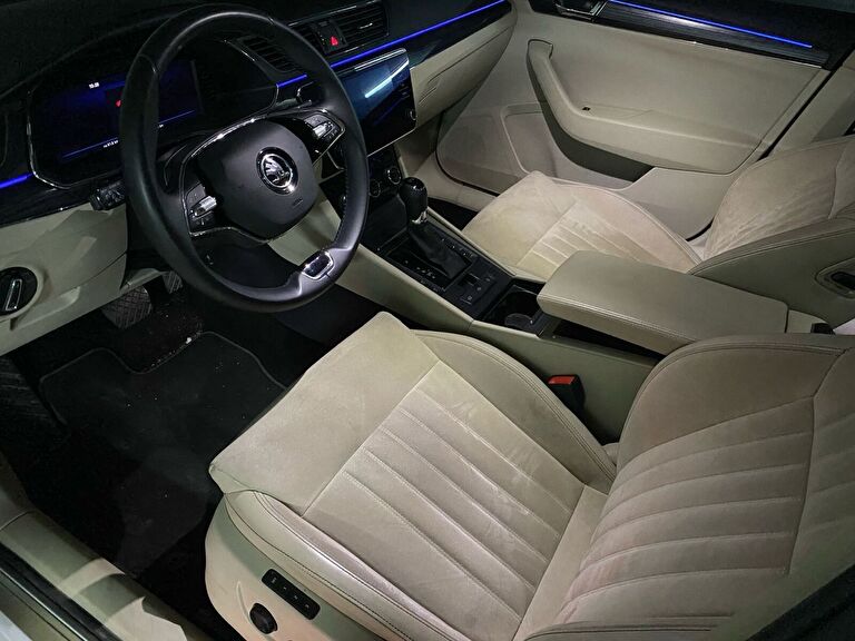 SKODA SUPERB