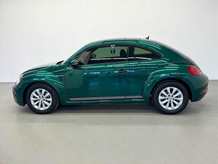 VOLKSWAGEN BEETLE
