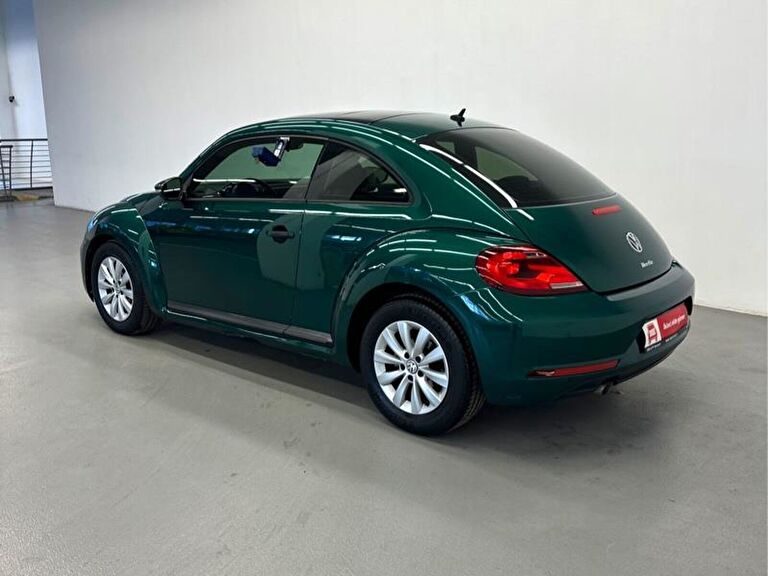 VOLKSWAGEN BEETLE