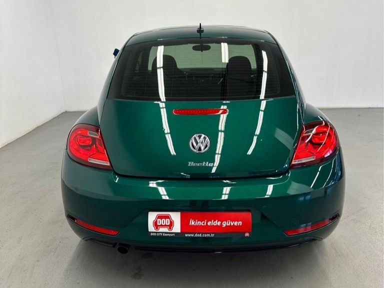 VOLKSWAGEN BEETLE