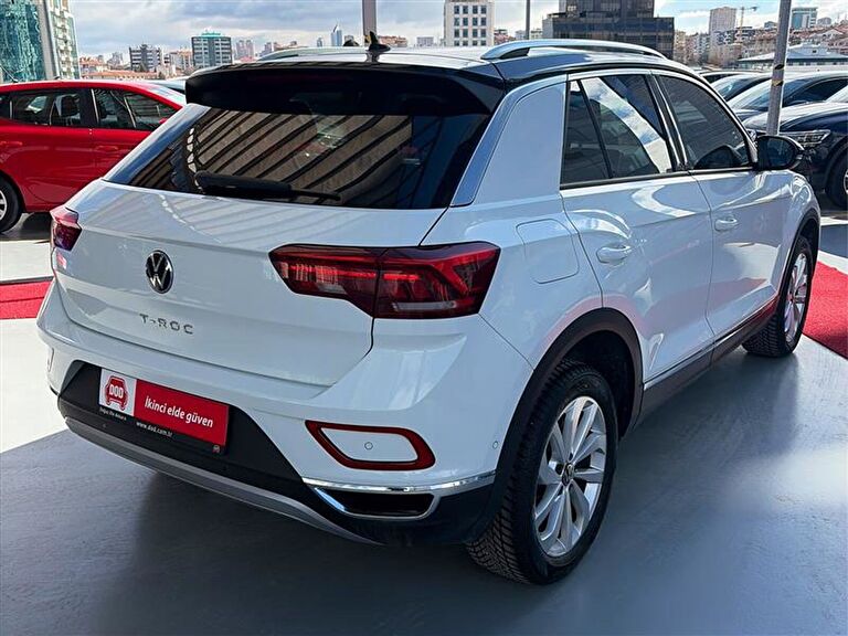 VOLKSWAGEN T-ROC