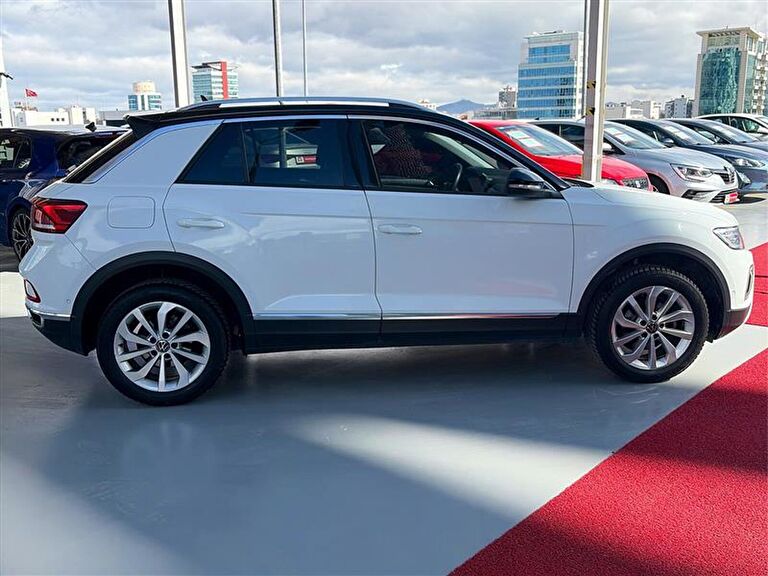 VOLKSWAGEN T-ROC