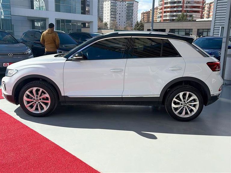 VOLKSWAGEN T-ROC