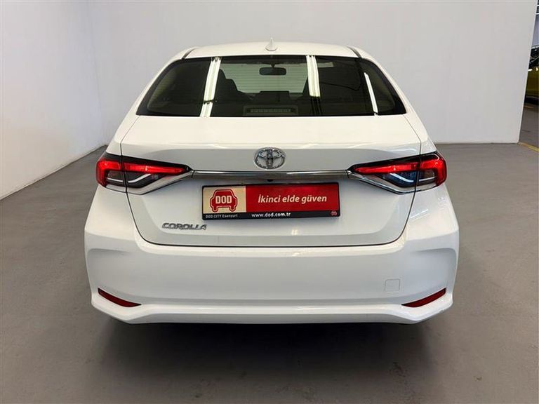 TOYOTA COROLLA