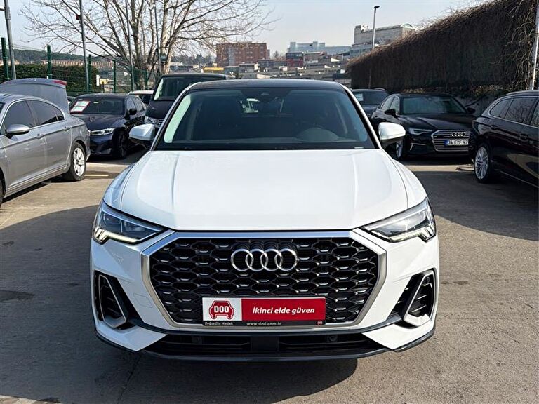 AUDI Q3 SPORTBACK