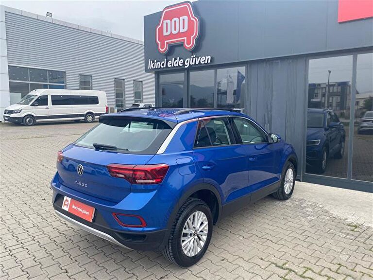 VOLKSWAGEN T-ROC