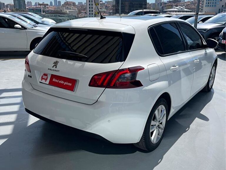 PEUGEOT 308