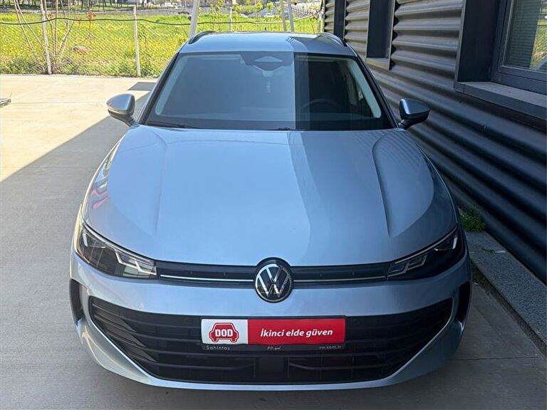 VOLKSWAGEN PASSAT