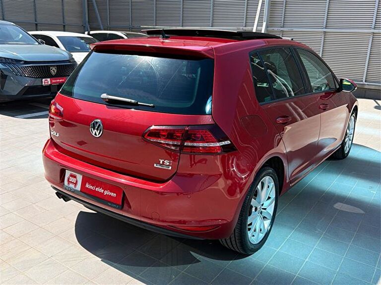 VOLKSWAGEN GOLF