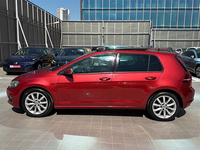 VOLKSWAGEN GOLF