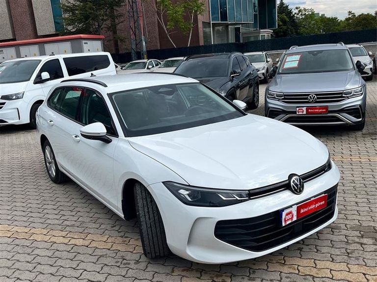 VOLKSWAGEN PASSAT