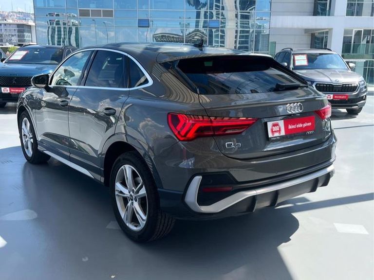AUDI Q3 SPORTBACK