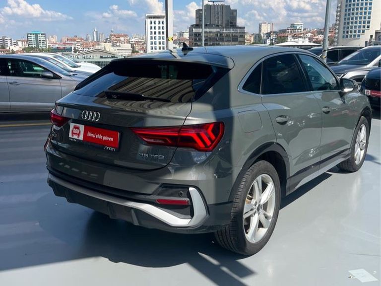 AUDI Q3 SPORTBACK