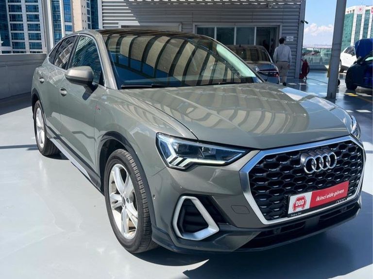 AUDI Q3 SPORTBACK