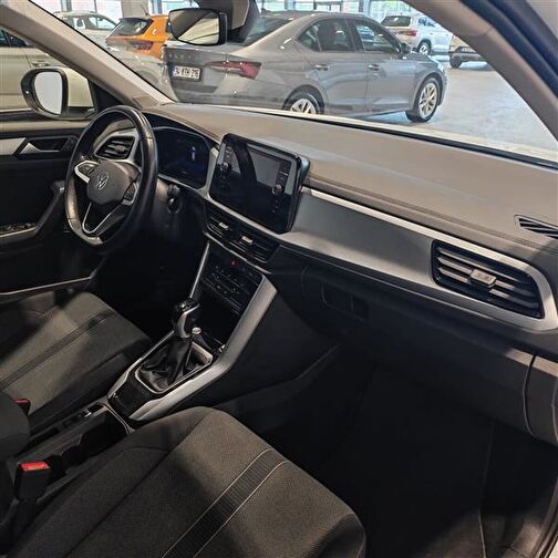 VOLKSWAGEN T-ROC