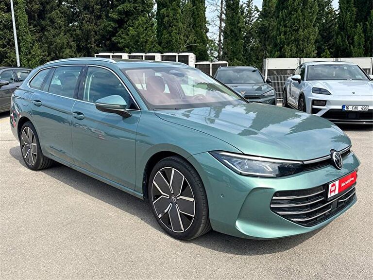 VOLKSWAGEN PASSAT