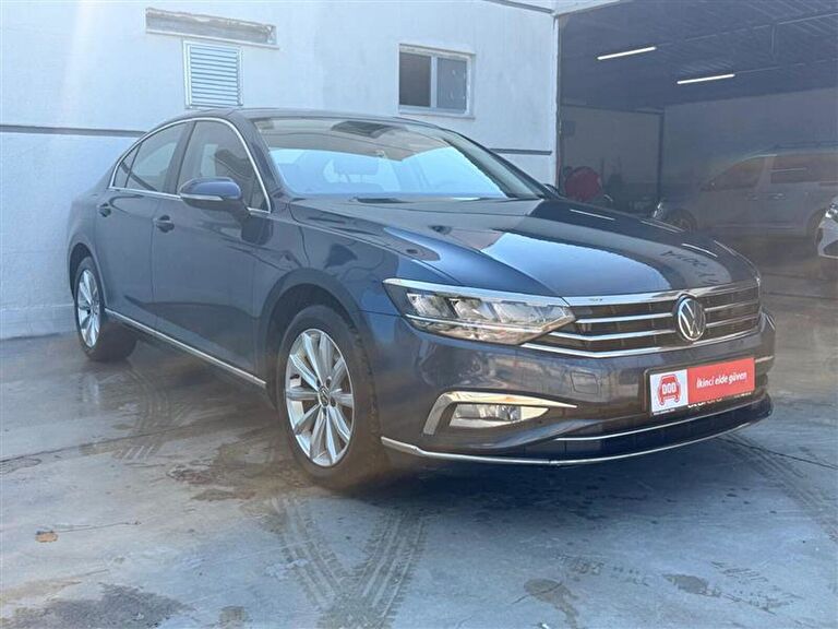 VOLKSWAGEN PASSAT