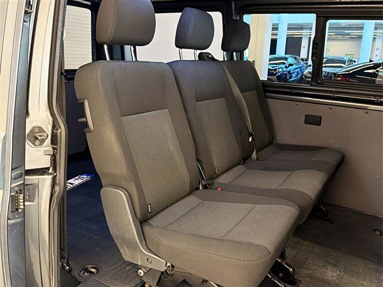 VOLKSWAGEN TRANSPORTER