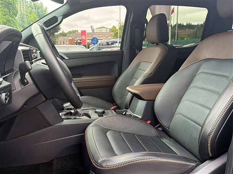VOLKSWAGEN AMAROK