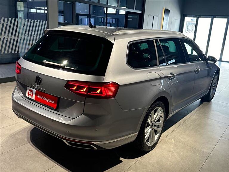 VOLKSWAGEN PASSAT VARIANT
