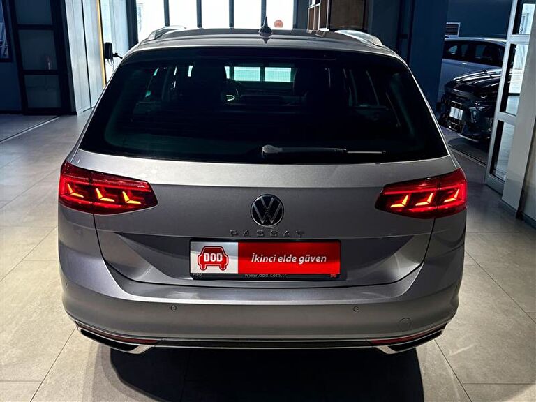 VOLKSWAGEN PASSAT VARIANT