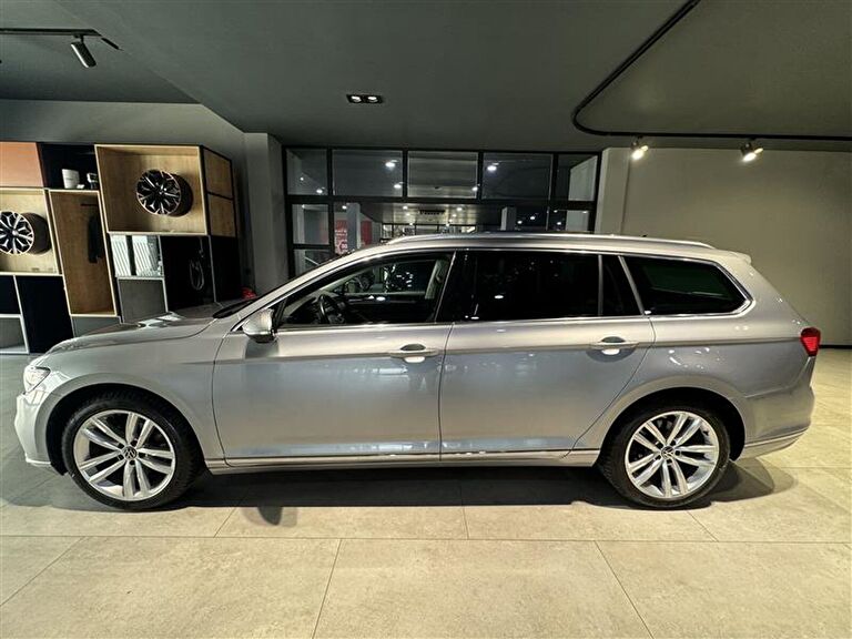 VOLKSWAGEN PASSAT VARIANT