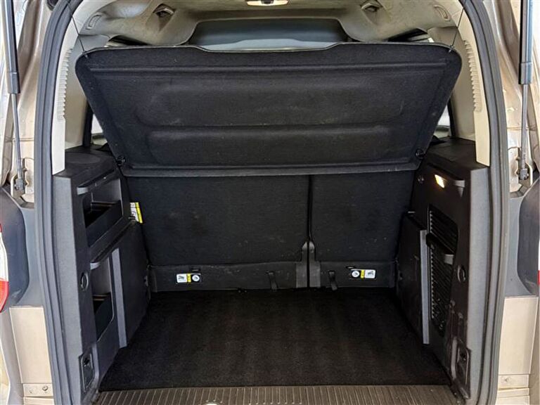 FORD TOURNEO COURIER