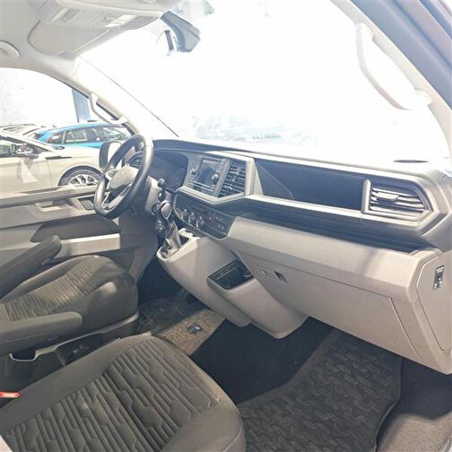 VOLKSWAGEN CARAVELLE