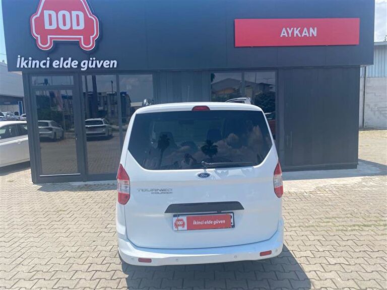 FORD TOURNEO COURIER