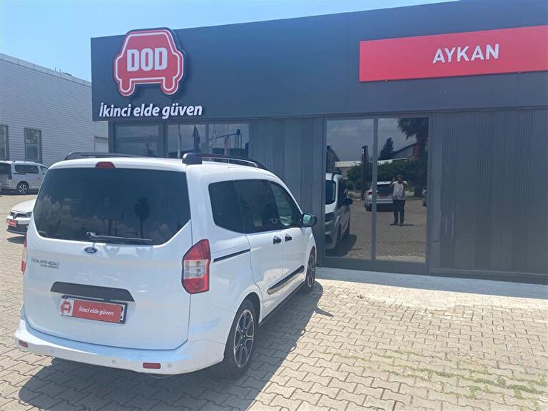 FORD TOURNEO COURIER