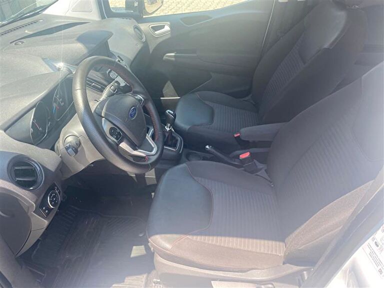 FORD TOURNEO COURIER