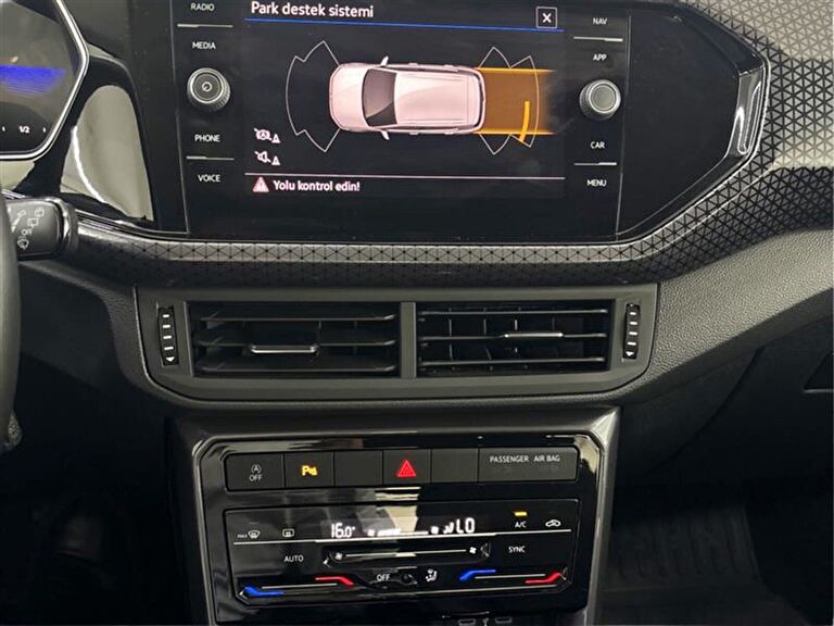 VOLKSWAGEN T-CROSS